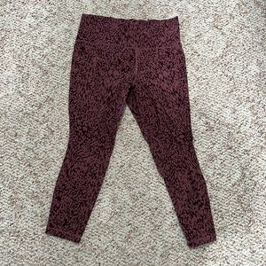 Athleta Large workout pants 7/8 with side pockets
